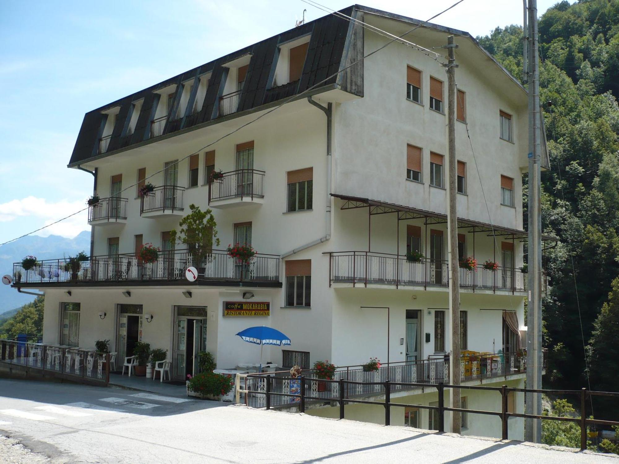 Albergo Ristorante Regina Bognanco Exteriör bild